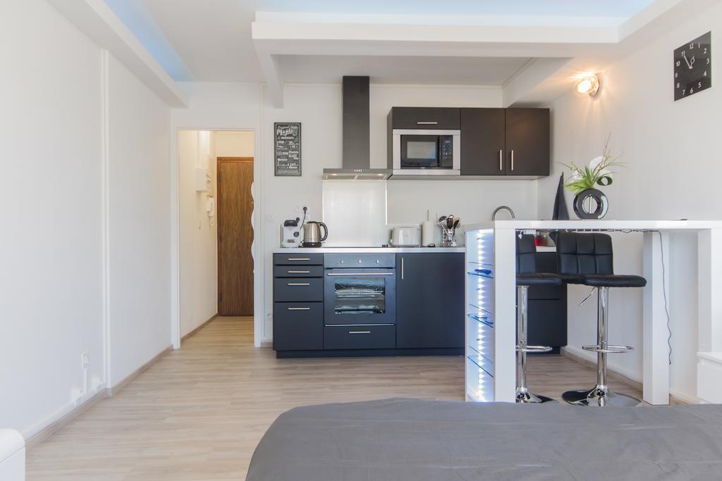 Sweethome Dijon - Black & White Екстер'єр фото