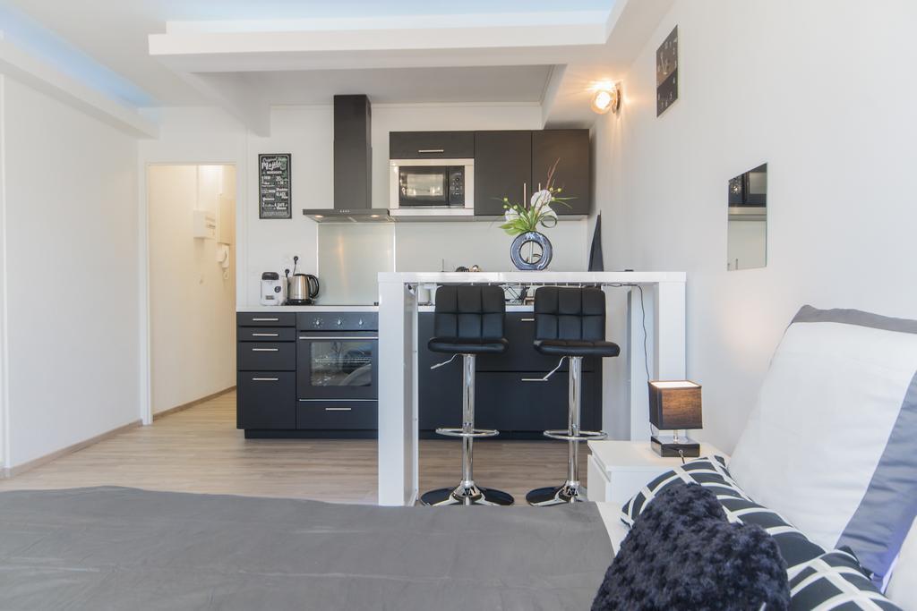 Sweethome Dijon - Black & White Екстер'єр фото